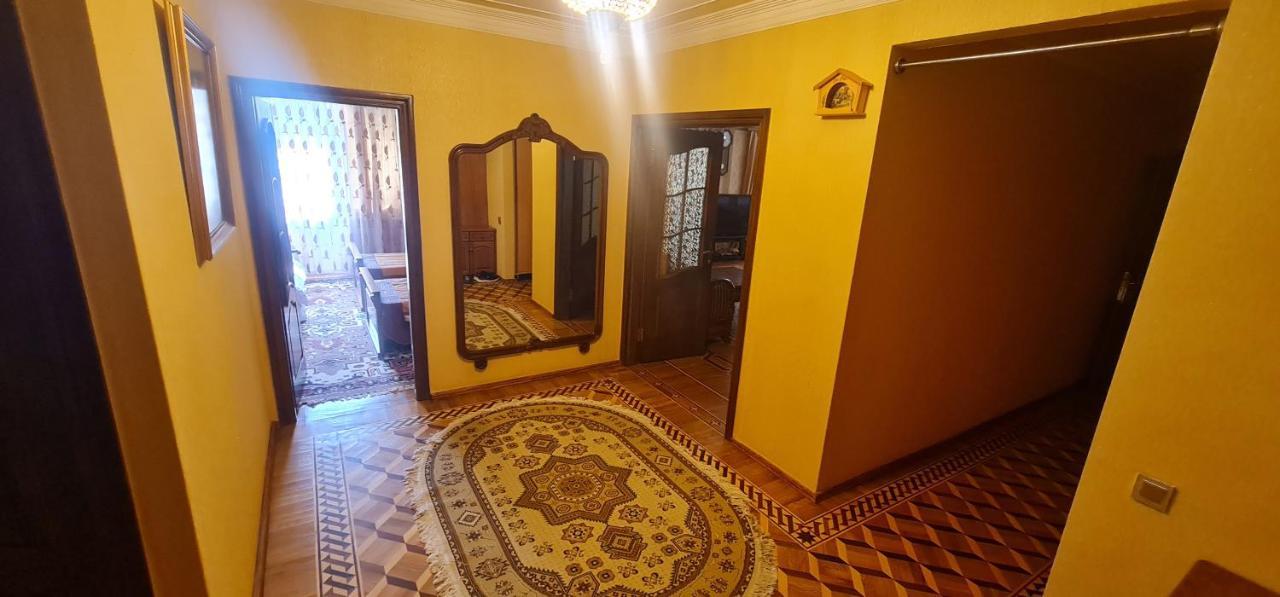 Gold Wall Apartment Баку Экстерьер фото